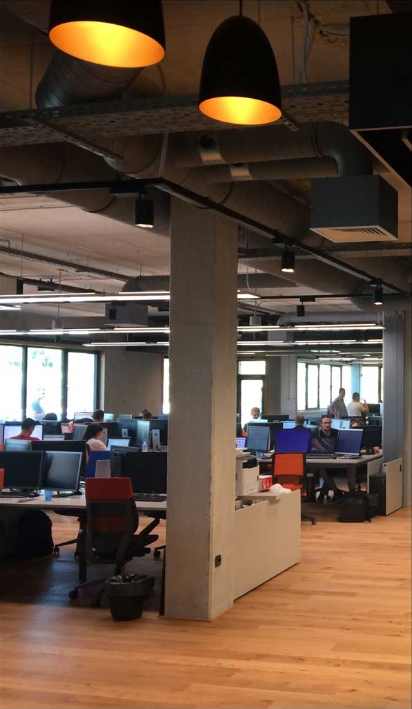 Ured u Infobipu i dizajn rasvjete