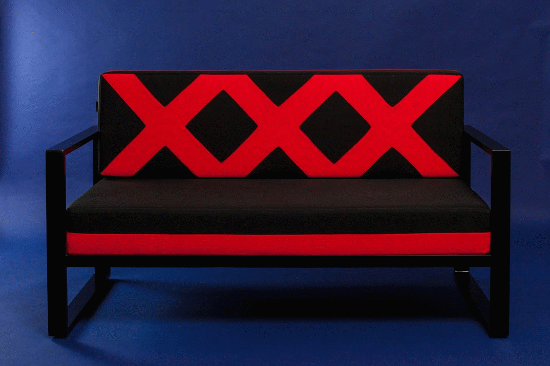 XXX Sofa black red aluminum sofa